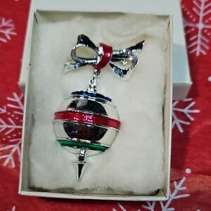 Colorful Vintage Bow and Ornament Brooch